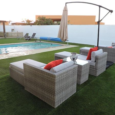 Villa Ventura - Piscina Climatizada & Aire Acondicionado Caleta De Fuste Exterior photo