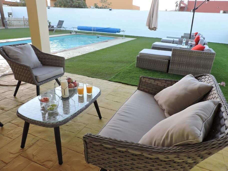 Villa Ventura - Piscina Climatizada & Aire Acondicionado Caleta De Fuste Exterior photo